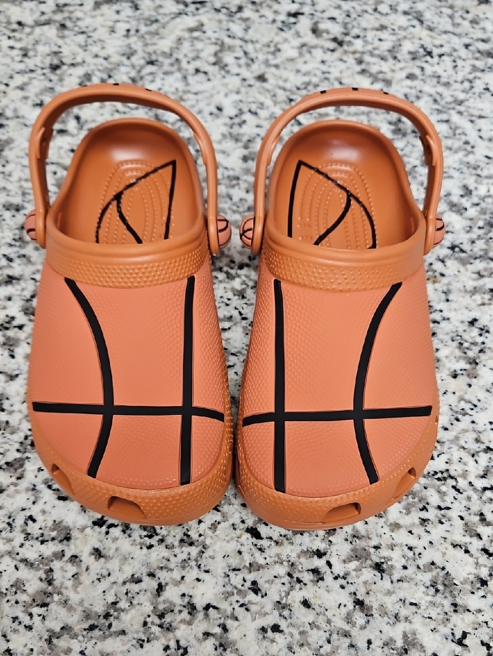 CROCS, BASKETBALL, BIG KIDS SIZE J4